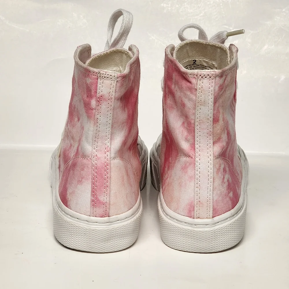 Hi Top Sneakers size